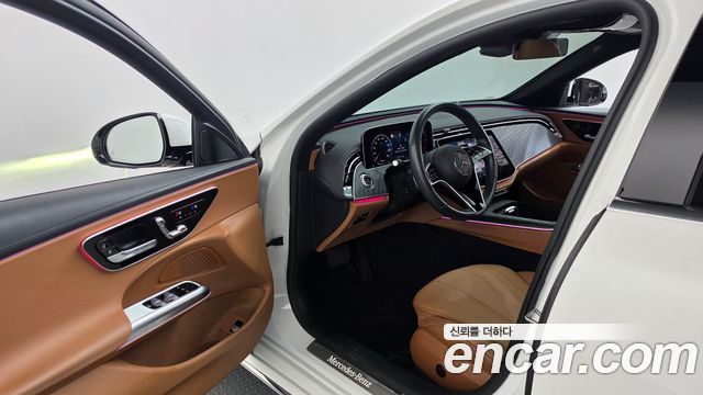 Mercedes-Benz E-Class 2024 — photo 10