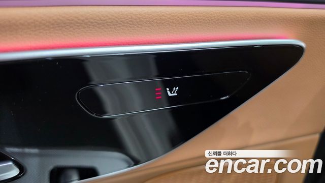 Mercedes-Benz E-Class 2024 — photo 16