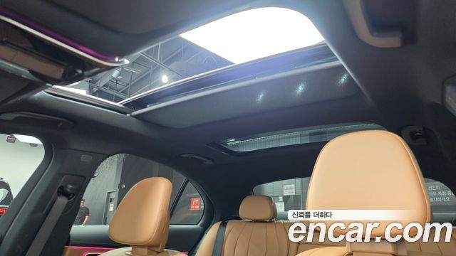 Mercedes-Benz E-Class 2024 — photo 17