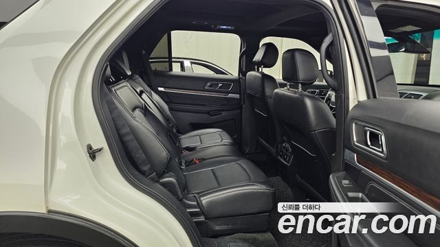 Ford Explorer 2016 — photo 12