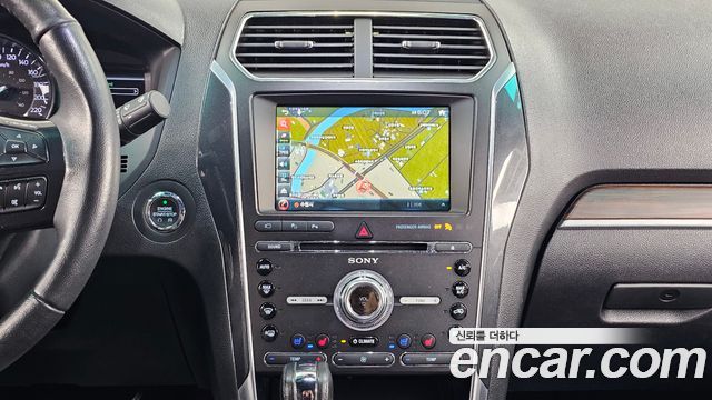 Ford Explorer 2016 — photo 14