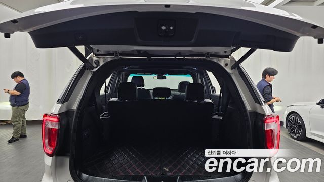 Ford Explorer 2016 — photo 20