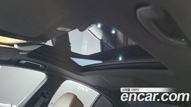 BMW 5-Series 2017 — photo 16