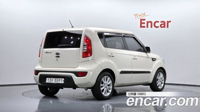 Kia Soul 2012 — photo 2