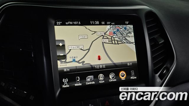 Jeep Cherokee 2018 — photo 21