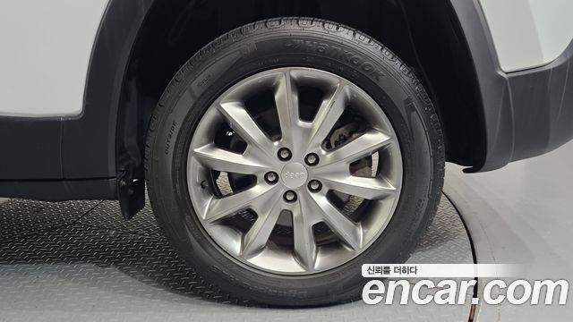 Jeep Cherokee 2018 — photo 7