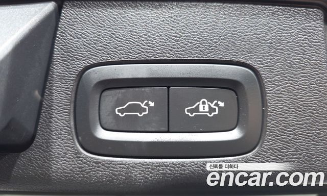 Volvo XC60 2024 — photo 18