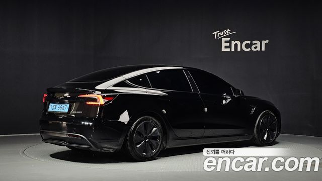 Tesla Model 3 2024 — photo 2