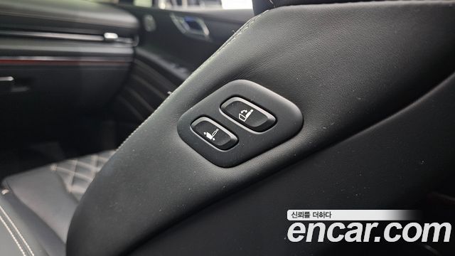 Genesis GV80 2022 — photo 28