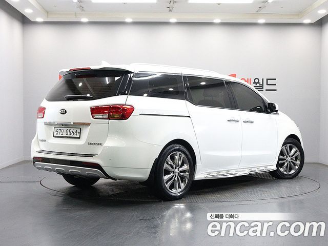 Kia Canival 2016 — photo 4