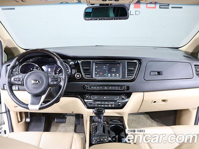 Kia Canival 2016 — photo 5