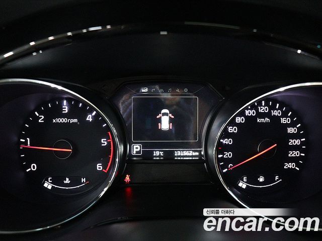 Kia Canival 2016 — photo 7