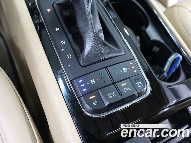 Kia Canival 2016 — photo 12