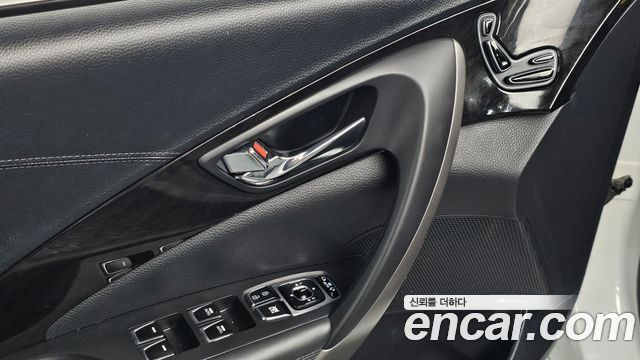 Hyundai Grandeur 2016 — photo 28