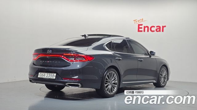 Hyundai Grandeur 2017 — photo 2