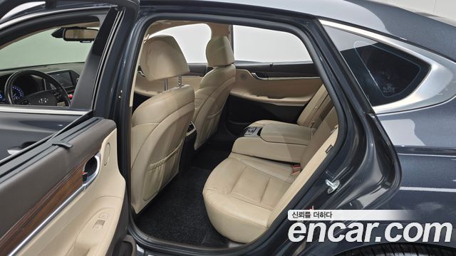 Hyundai Grandeur 2017 — photo 11