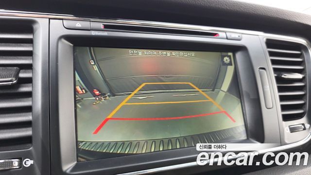 Kia Canival 2016 — photo 21