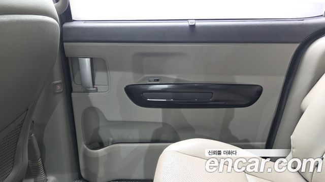 Kia Canival 2016 — photo 15