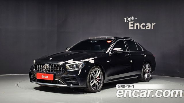 Mercedes-Benz E-Class 2022 — photo 1