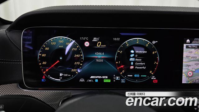 Mercedes-Benz E-Class 2022 — photo 11