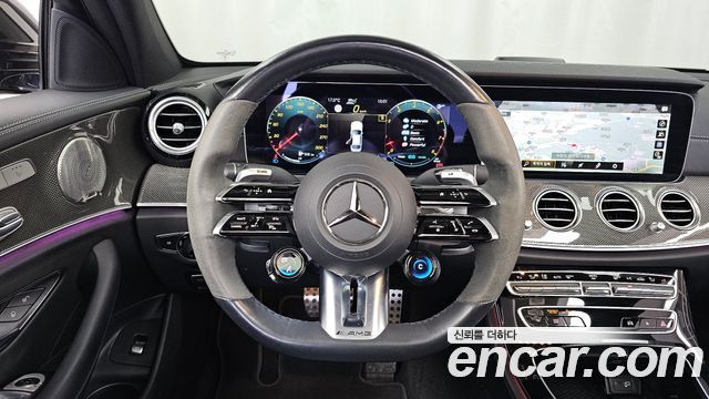 Mercedes-Benz E-Class 2022 — photo 19