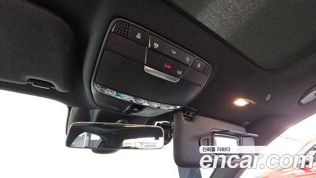 Mercedes-Benz E-Class 2022 — photo 28
