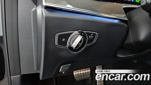 Mercedes-Benz E-Class 2022 — photo 29