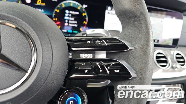 Mercedes-Benz E-Class 2022 — photo 31