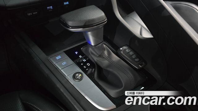 Hyundai AVANTE 2023 — photo 12