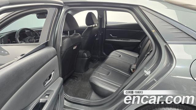Hyundai AVANTE 2023 — photo 17
