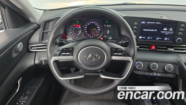 Hyundai AVANTE 2023 — photo 19