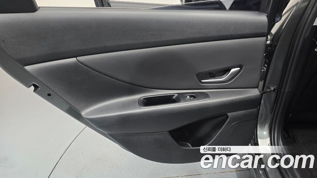 Hyundai AVANTE 2023 — photo 15
