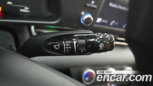 Hyundai AVANTE 2023 — photo 27