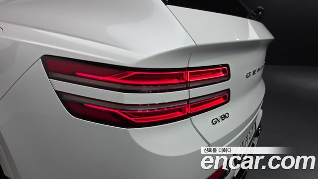 Genesis GV80 2022 — photo 9