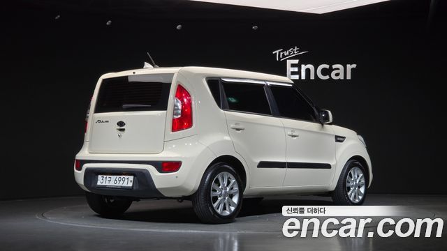 Kia Soul 2012 — photo 2