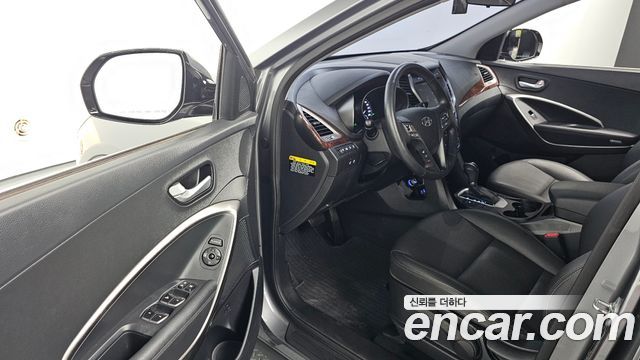 Hyundai Santafe 2016 — photo 13