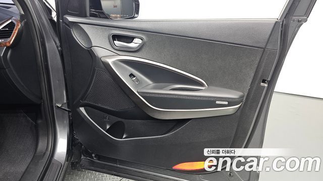 Hyundai Santafe 2016 — photo 14