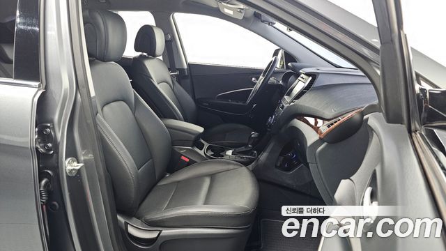 Hyundai Santafe 2016 — photo 16
