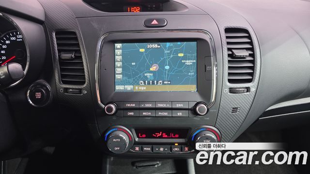 Kia K3 2016 — photo 14