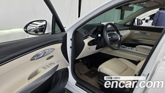 Genesis GV70 2024 — photo 13
