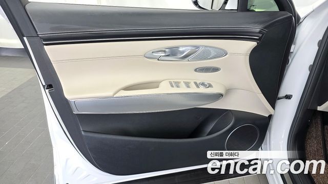 Genesis GV70 2024 — photo 14