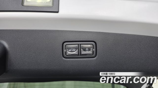 Genesis GV70 2024 — photo 29