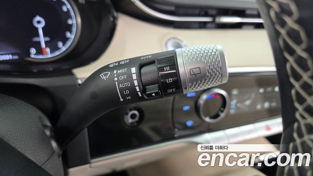 Genesis GV70 2024 — photo 30