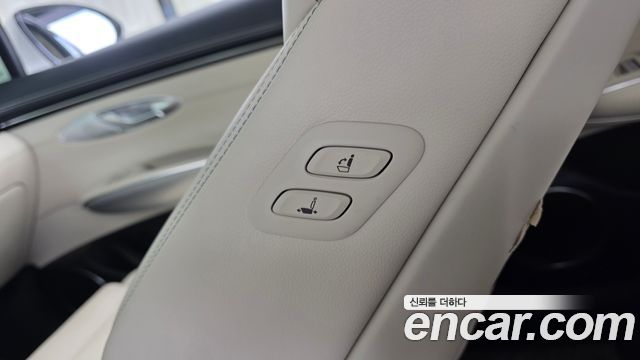 Genesis GV70 2024 — photo 32