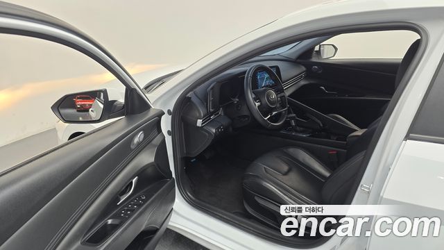 Hyundai AVANTE 2023 — photo 13