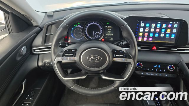Hyundai AVANTE 2023 — photo 19