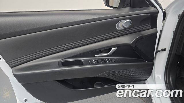 Hyundai AVANTE 2023 — photo 14
