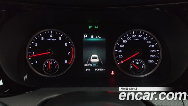 Kia K5 2023 — photo 11