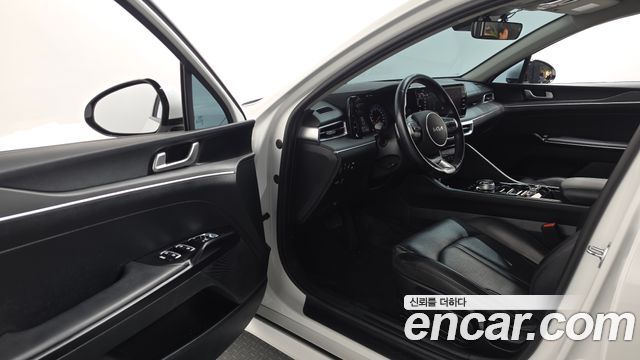 Kia K5 2023 — photo 13
