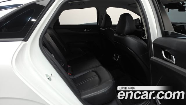 Kia K5 2023 — photo 17